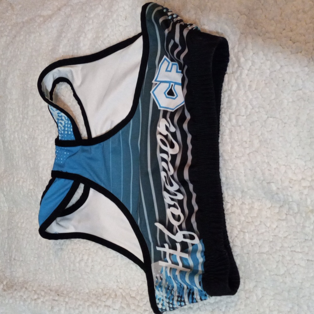 Sports bra - Picture 2 of 3